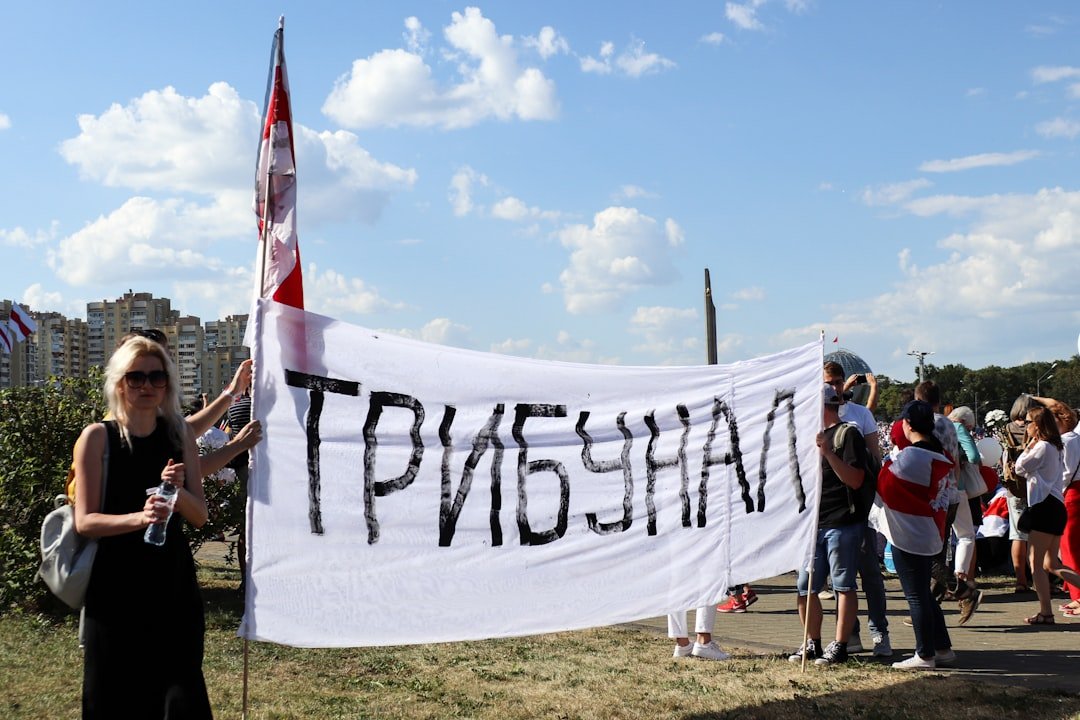 Belarus: Cum Îți Ții Poporul Închis și Îți Faci Griji pentru Cartofi